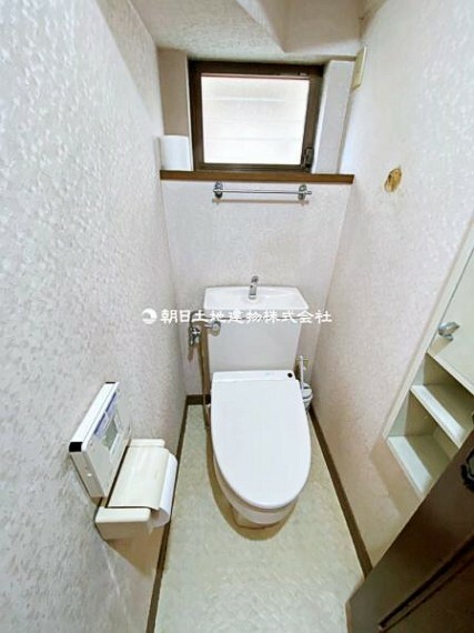 トイレ 2階トイレも洗浄機能付で快適にお使い頂けます