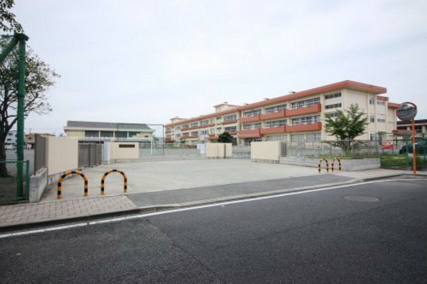 小学校 【小学校】塚沢小学校まで434m