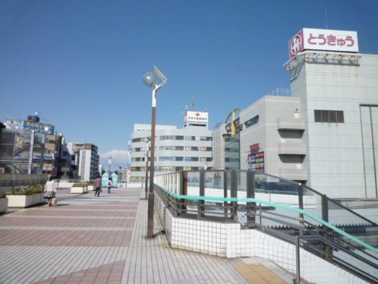 中山駅（中山駅まで2700m ●中山駅は横浜線、市営地下鉄グリーンラインの2路線が利用可能で乗り換えも便利な駅です。駅前には商業施設も大変充実しています●）