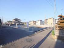 【前面道路】道の広さ・日当たりなど、ご確認ください。