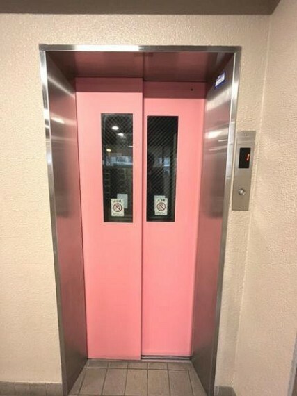 【エレベーター】エレベーターがあり重い荷物も運べます。