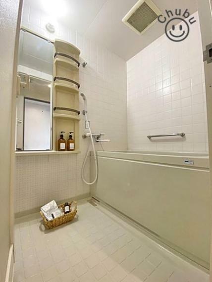 自動お湯張り機能つきなので帰宅時間のバラバラなご家庭でもみんなが温かいお風呂に入れます