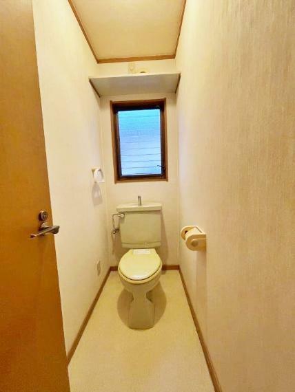 トイレは1階と2階にそれぞれあり、便利です。