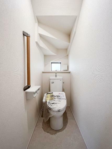 トイレ トイレは1階と2階それぞれに配置されていてとても便利です。