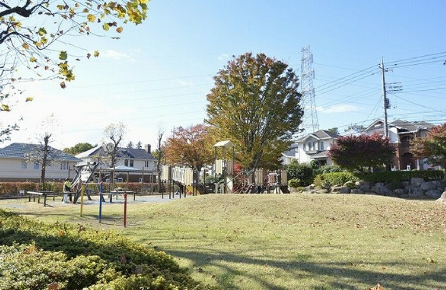 公園 金井関山川島緑地　距離約130m