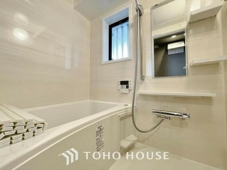 浴室 「ユニットバス交換済・快適バスルーム。」癒しの空間バスルームです。天気に左右されずに洗濯物を乾かせる、浴室乾燥機・オートバス機能付きです。
