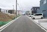 現況写真 物件の南側前面道路（北側から）［2024年2月18日撮影］