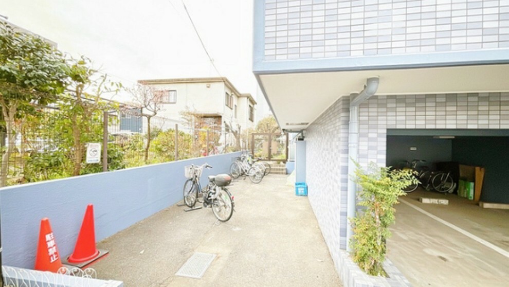 駐輪場 きちんと整備された駐輪場。住む方の心遣いが感じられます。