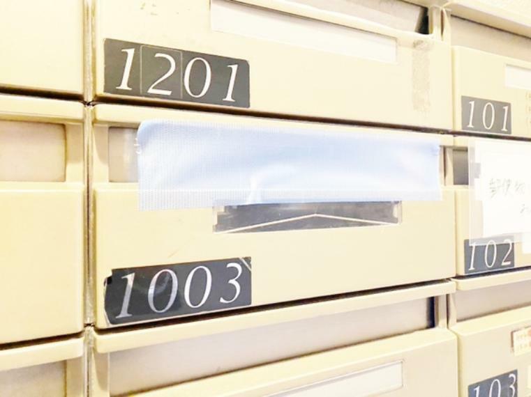 郵便受け 郵便物を受け取るための郵便受けも、きちんと管理されています。