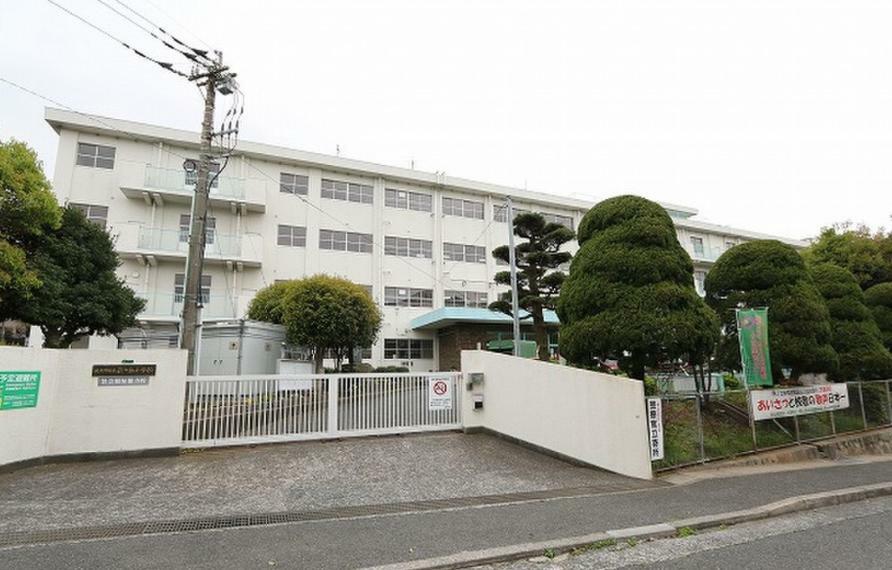 小学校 北九州市立萩ケ丘小学校