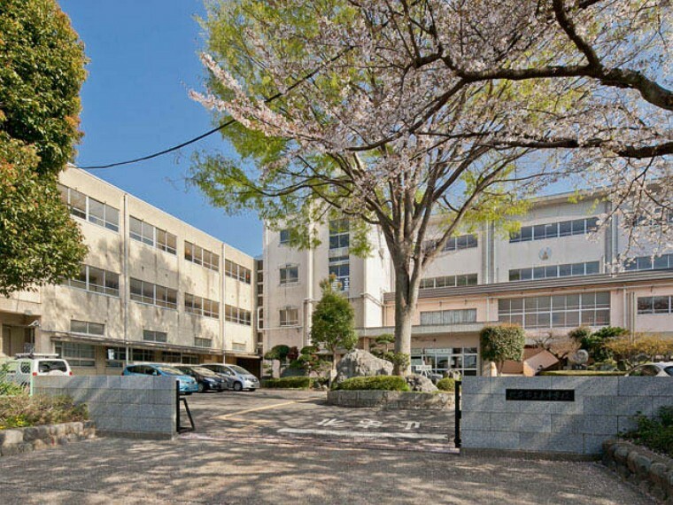 中学校 北本市立東中学校