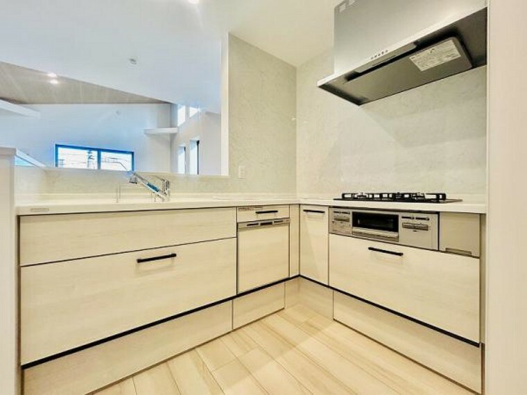 キッチン 調理スペースが広いL型キッチン（C号棟）