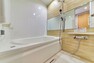 浴室 【浴室】横長のミラーはバスルームが広々とした印象になりますし、高級感もあります！