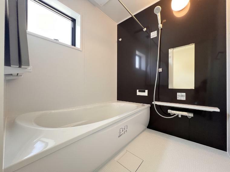 オートバスシステム・浴室暖房換気乾燥機を搭載した1坪タイプのバスルーム（1号棟）