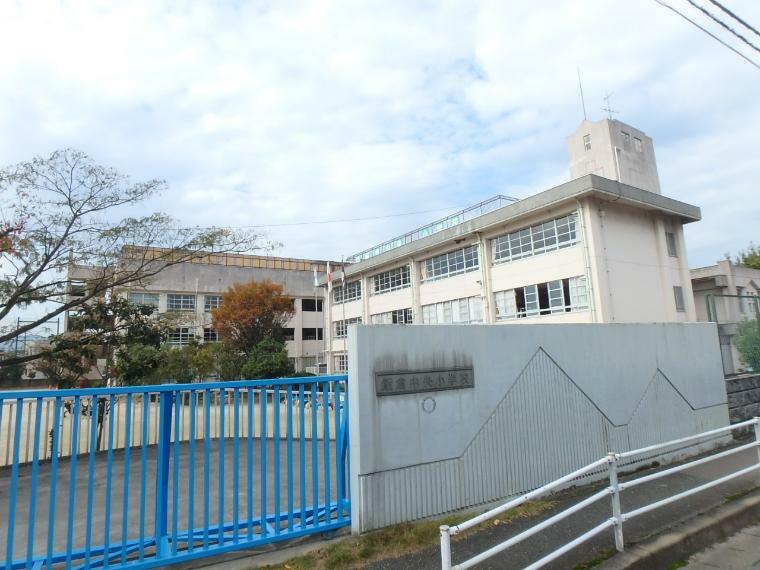 福岡市立飯倉中央小学校（約150m）
