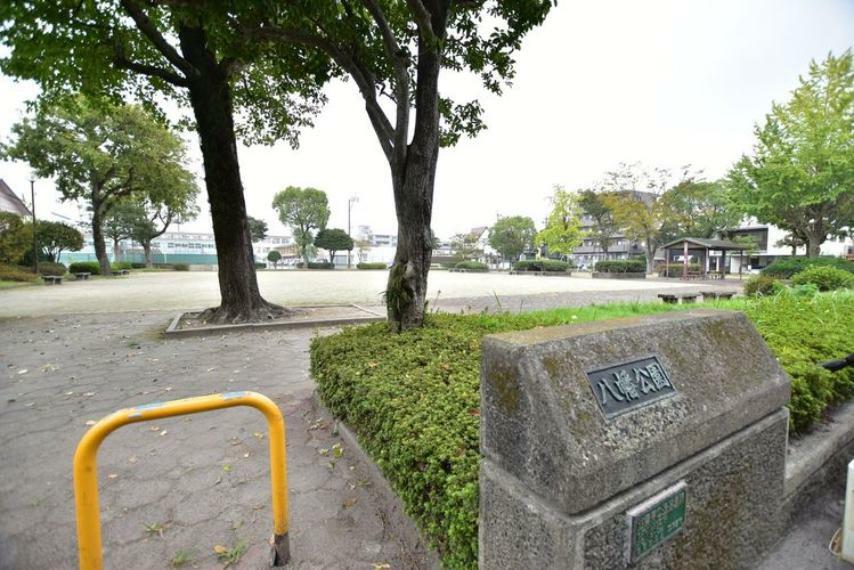 公園 八幡公園【八幡公園】鹿児島市下荒田3丁目にある公園です。トイレ、遊具、広場あり