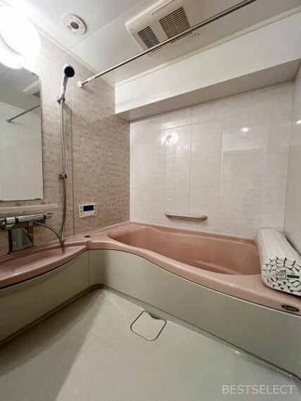 浴室 浴室乾燥機が湿気やカビを抑えて掃除の負担も軽減。暖房機能もあり冬の入浴も安心。
