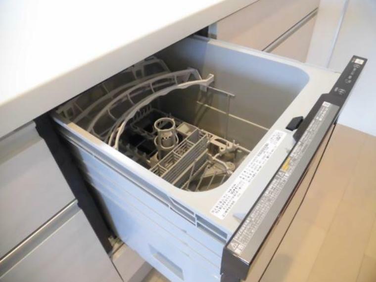 キッチン 【同仕様写真】新品キッチンには食洗機設置予定です。