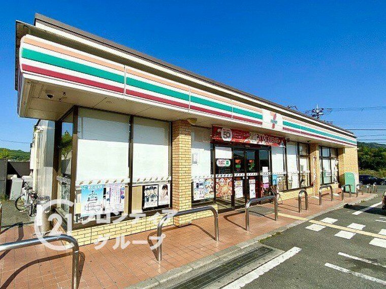 コンビニ 徒歩16分。セブンイレブン奈良般若寺町店