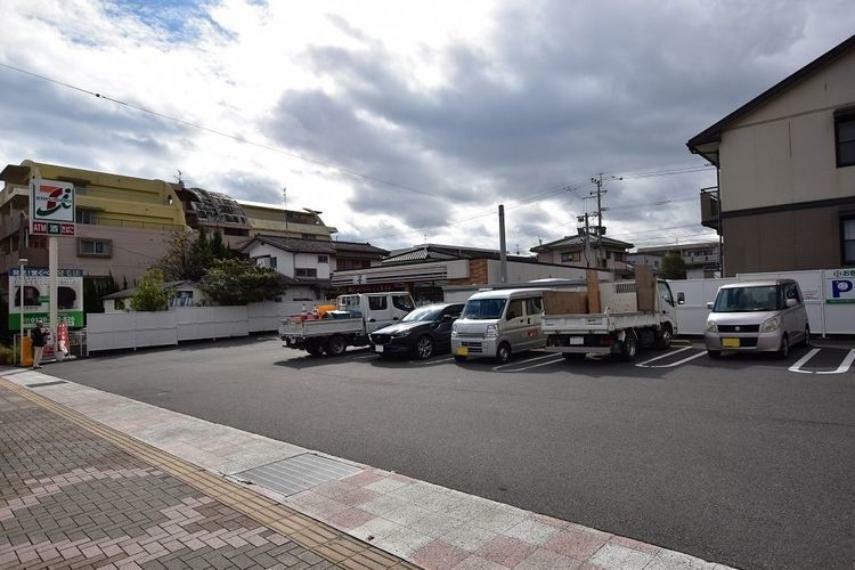 コンビニ セブンイレブン紫原南店【セブンイレブン紫原南店】鹿児島市紫原3丁目にあるコンビニです。設備・サービス　ATM、マルチコピー機、たばこ、お酒、セブンカフェ、駐車場あり