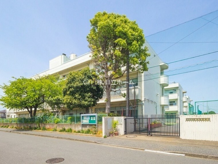 中学校 横浜市立桂台中学校 学校教育目標:自分の大切さとともに他の人の大切さを認め、気づき、行動できる生徒