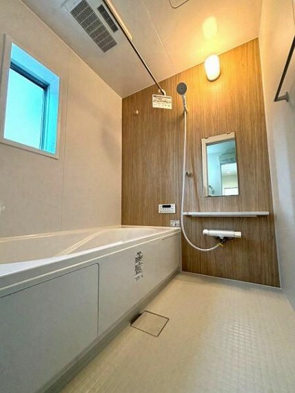 浴室 上品に仕上がったバスルームは 一日の疲れを癒してくれるそんな空間です