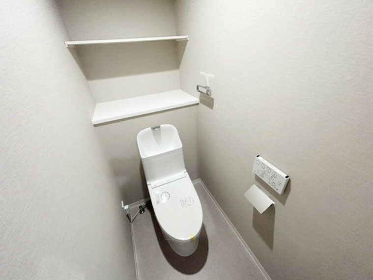 トイレ 【トイレ】温水洗浄便座トイレ。