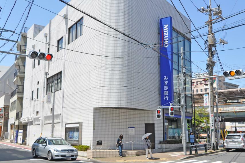 銀行・ATM みずほ銀行綾瀬支店