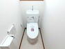 トイレ シンプルな機能を搭載したトイレ。家族みんなが使う場所だからこそ清潔にこだわりたいですね。 ■日野市西平山4　一戸建て■