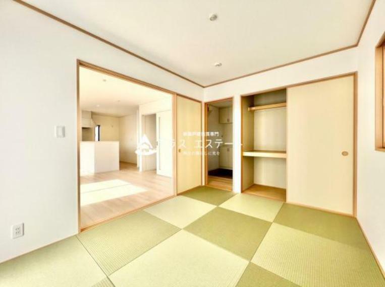 同仕様写真（内観） あると嬉しい一階の和室。客間スペースとしても使用できます。※写真は同一タイプまたは同一仕様です。