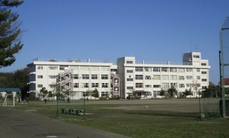 中学校 仙台市立桜丘中学校　約700m