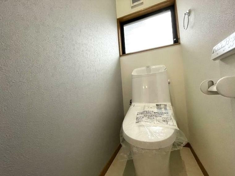 トイレ トイレはアクセントクロスで落ち着き度もマシマシ