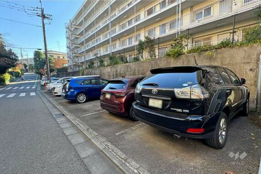 敷地内駐車場 敷地内駐車場（屋外平面式）