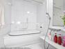 浴室 白を基調とした清潔感あふれるバスルームです　　【パーク・ハイム国立学園通り】