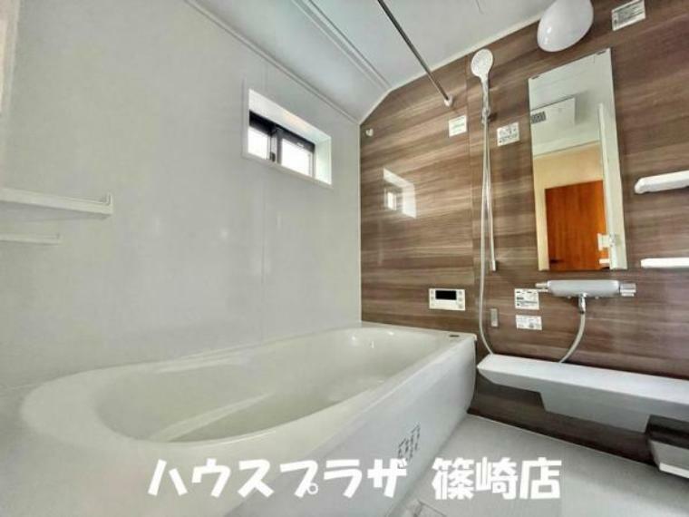 浴室 【浴室】癒しの空間。飽きのこないオシャレでシンプルな配色がなされています。