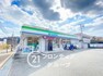 コンビニ ファミリーマート三郷立野南店 徒歩12分。