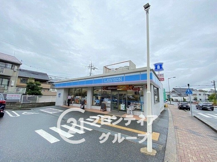 コンビニ コンビニ ローソン　生駒谷田町店