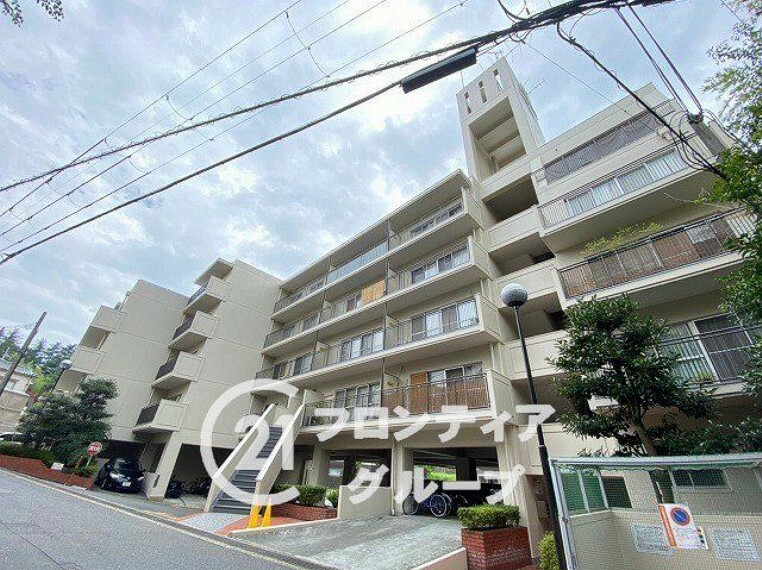 外観写真 5階建ての4階部分です！