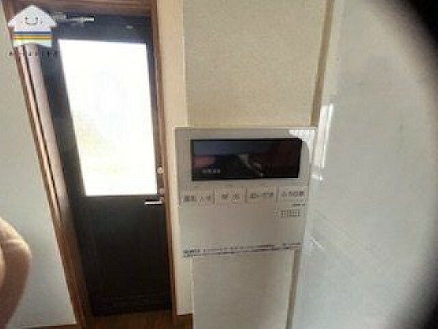 発電・温水設備 【キッチン内給湯リモコン】キッチンで家事をしながら給湯操作ができ楽々です