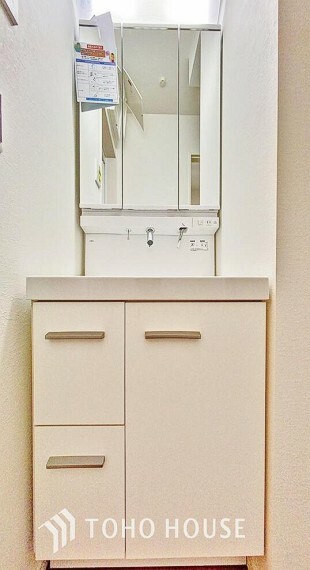 洗面化粧台 「洗面台」シンプルだからこそ使いやすい。スタンダードなデザインの洗面ボウルは清潔感あるホワイトです。