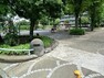 公園 神奈川通公園 京急神奈川新町の駅からすぐの公園。遊具で遊びながら色々な京急線が見られるので電車好きの子にオススメです。