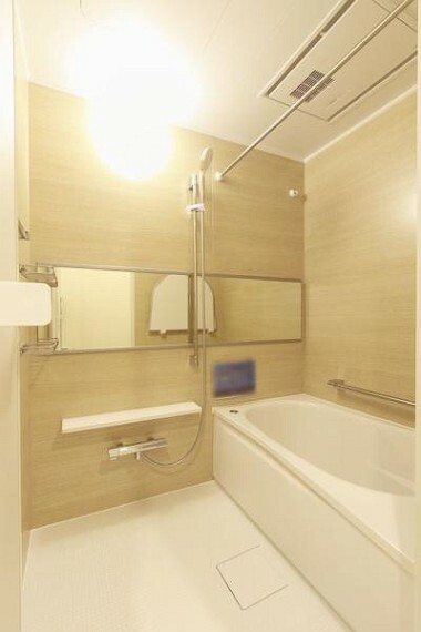 浴室 リノベーション済のユニットバス　浴室暖房乾燥機付きで寒い季節も快適に