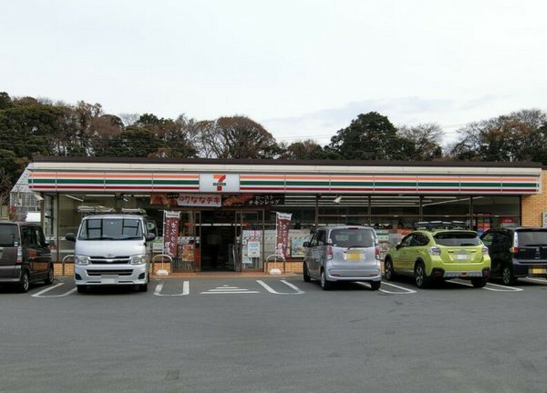 コンビニ セブンイレブン千葉穴川インター店