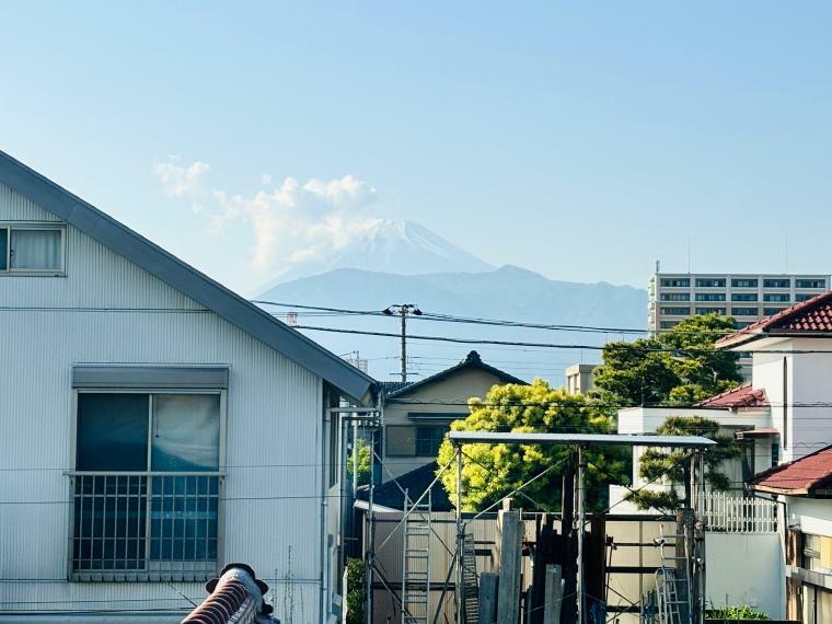 眺望 2階洋室から撮影　富士山が見えます！