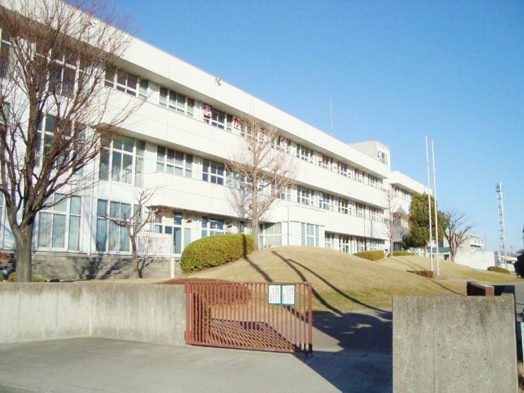 津島市立暁中学校（約1,400m）