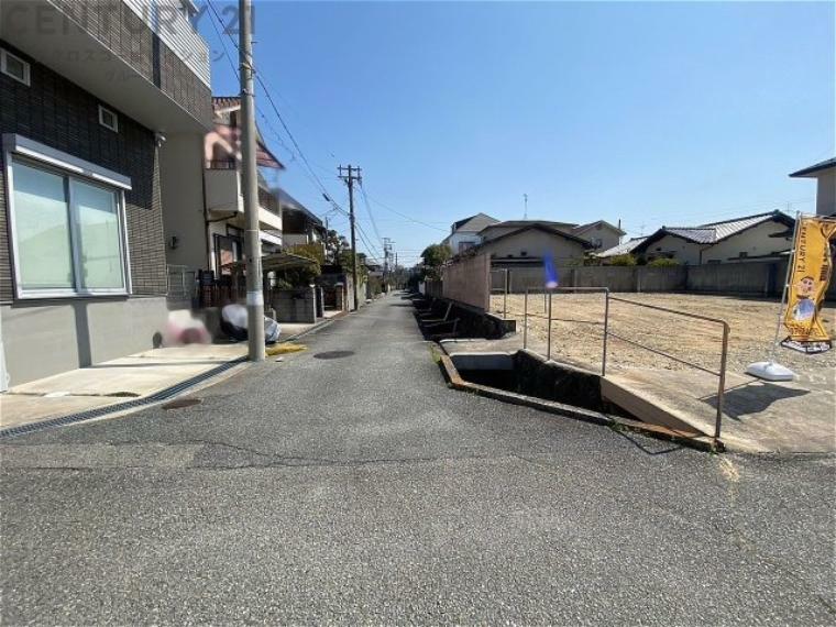 現況写真 前面道路含む現地写真