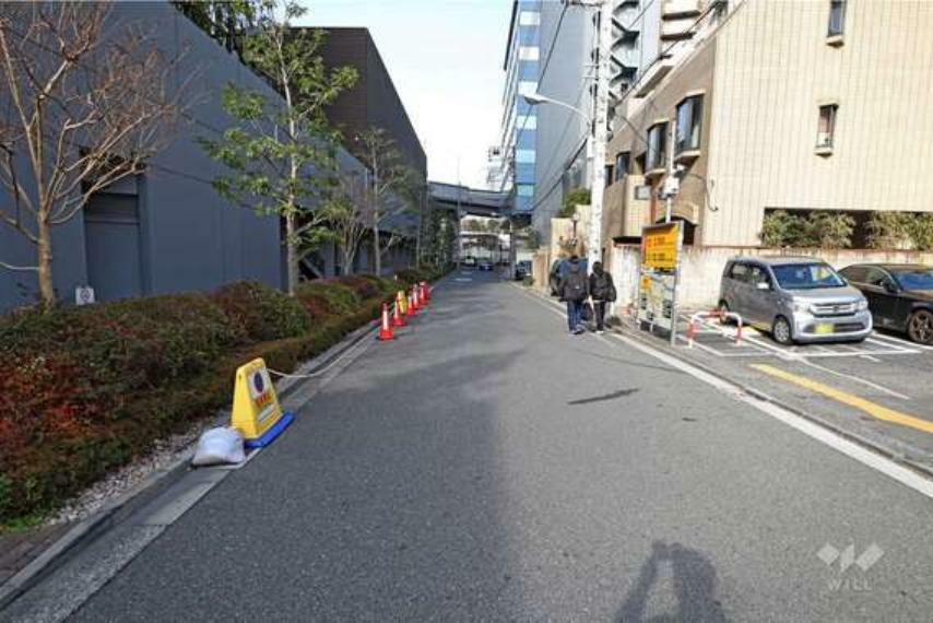 現況写真 敷地東側の前面道路（南側から）