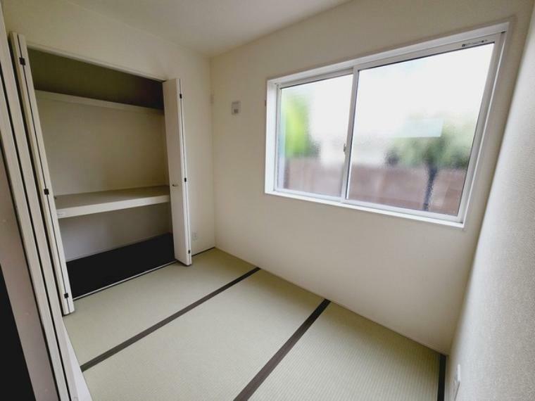 和室 お子様にとっていいお昼寝空間になる和室は、ぜひリビングのお隣で。