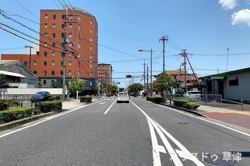 現況写真 前面道路含む現地写真