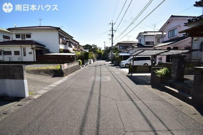 現況写真 前面道路含む現地写真